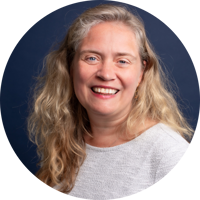 Portretfoto beleidsadviseur Anouk Ooms
