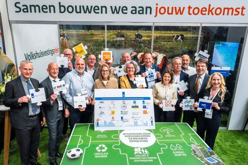Ondertekening van de intentieverklaring voor snellere verduurzaming van gebouwen
